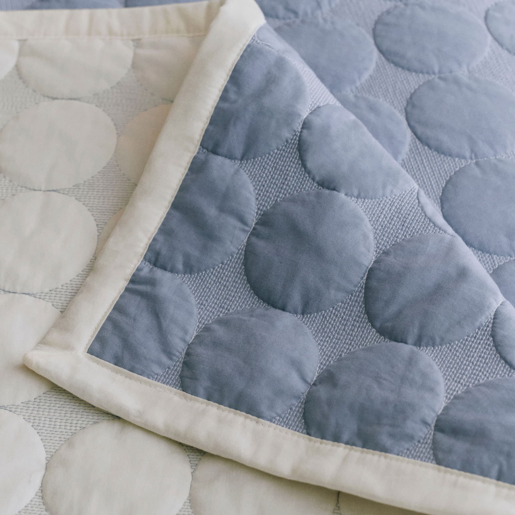 Mega Dot Bedspread (Organic)